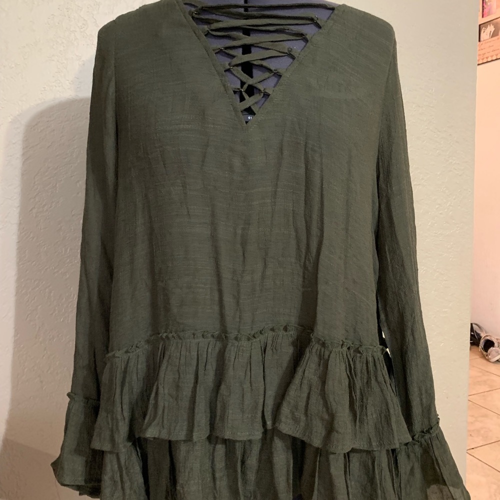 Sale: 3 for $21 Entro Green Long Sleeve Blouse NWT
